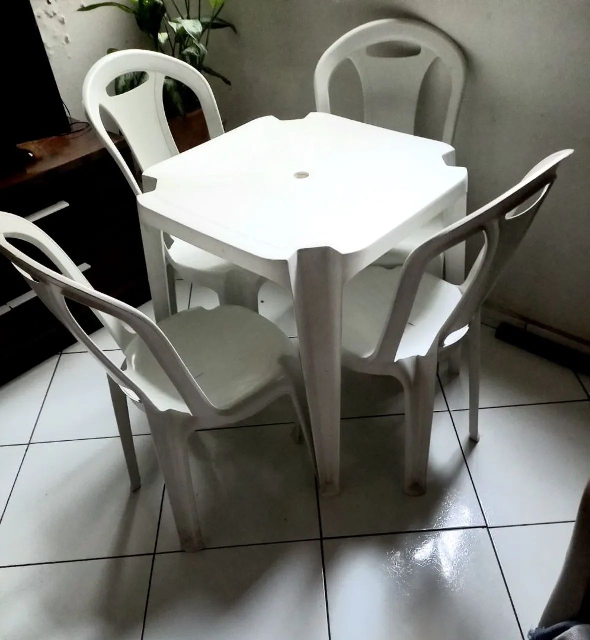 Set of table with four chairs