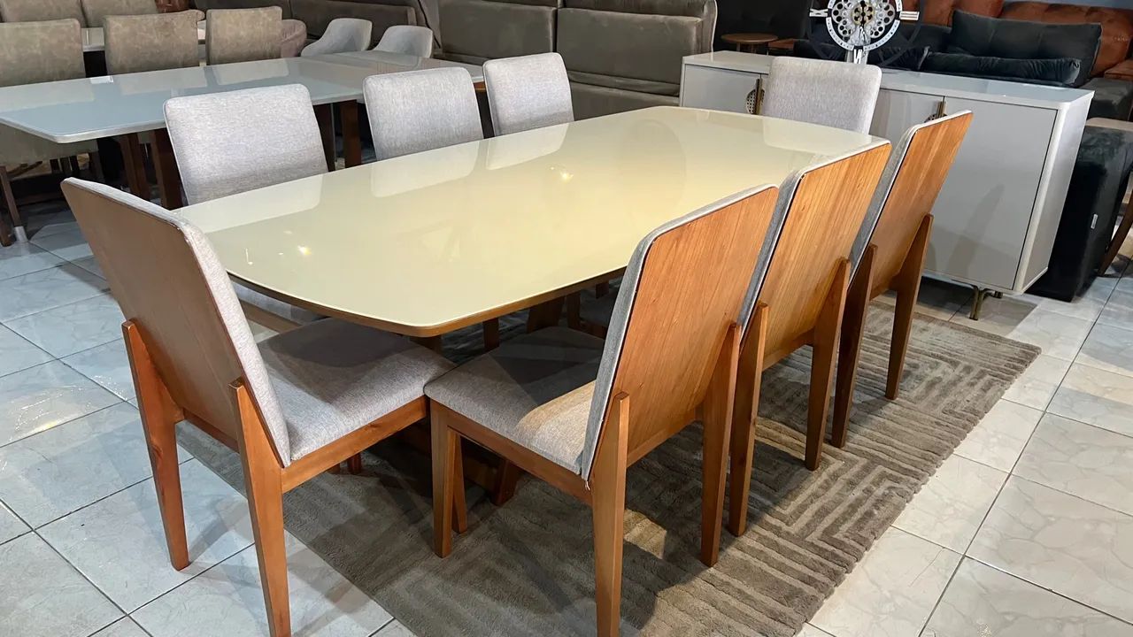 Mesa de Jantar Elegante com 8 Cadeiras resistente madeira  - Foto 2