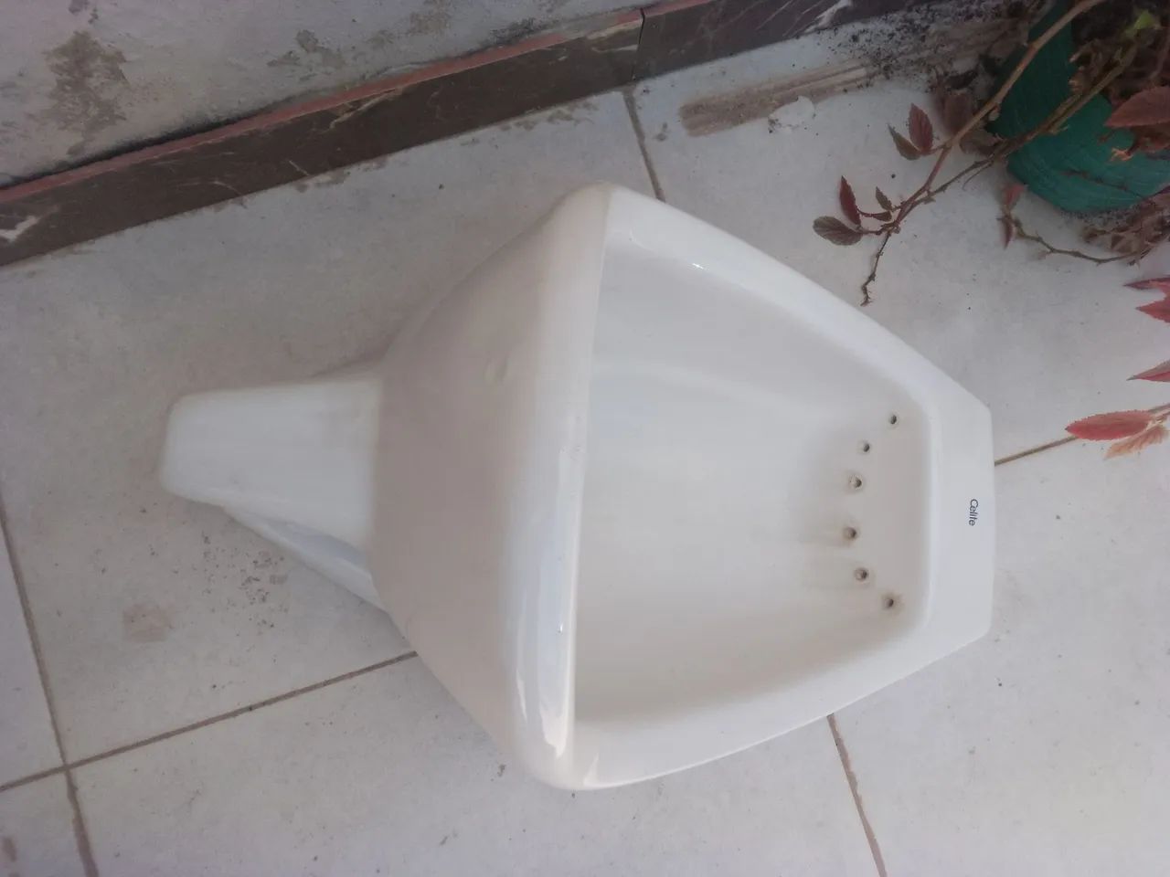 Vende se64728432393986121