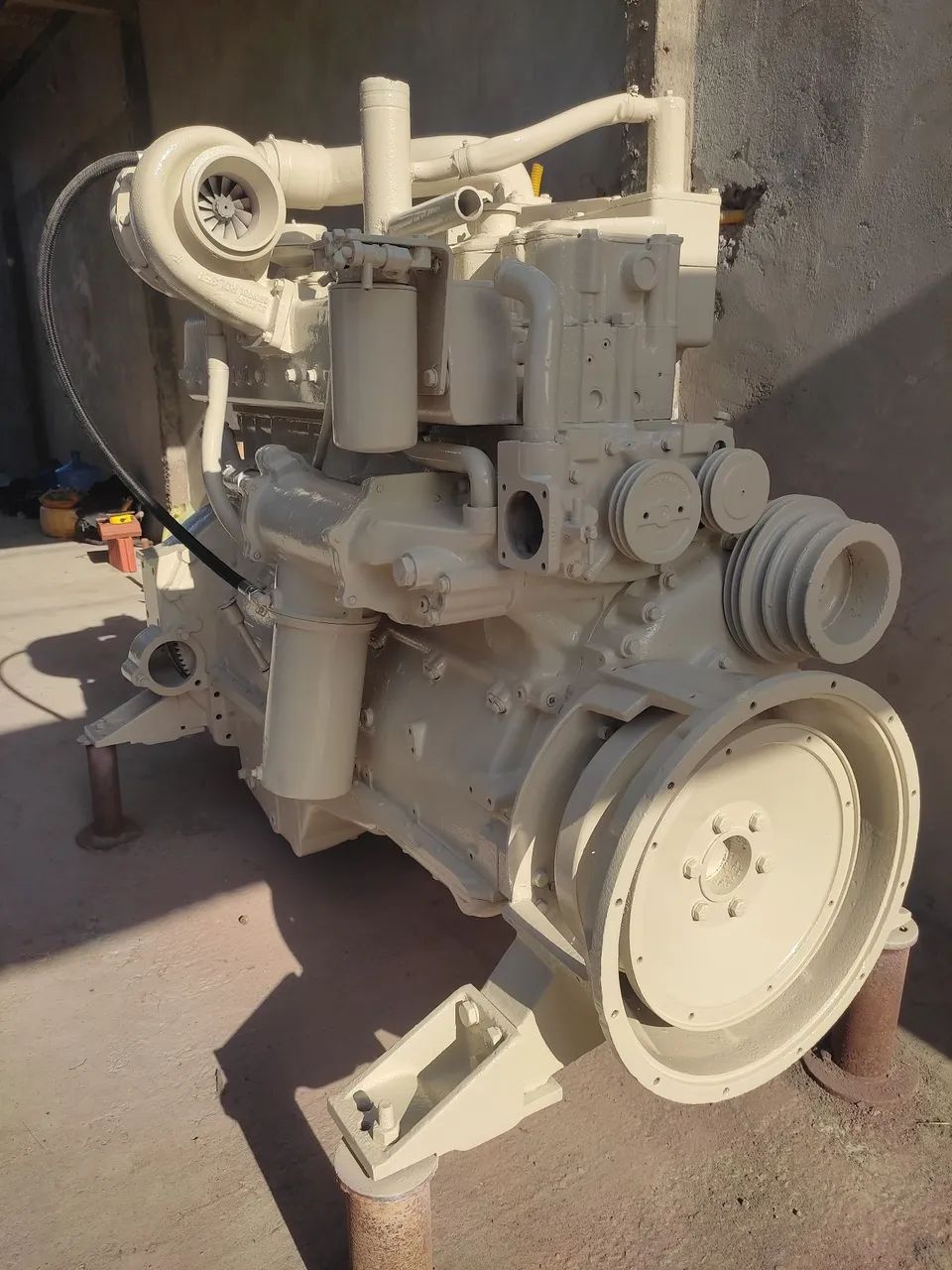 Motor Cummins  Marinizado!!! Baixei o preço pra vender logo - Foto 2