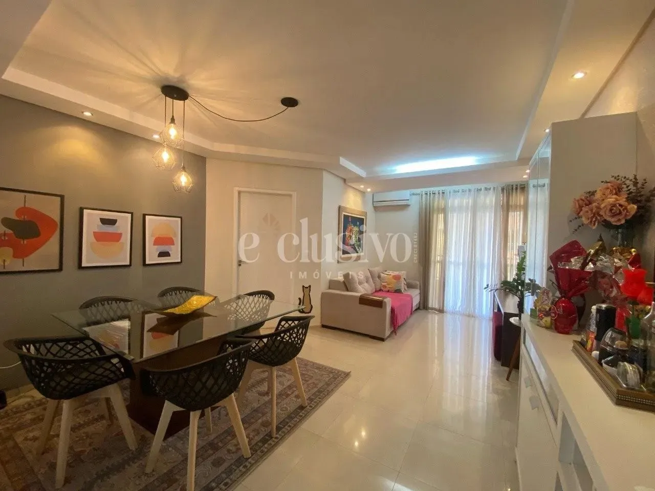 Apartamento para Venda em Florianópolis, Coqueiros, 2 dormitórios, 1 suíte, 2 banheiros, 1