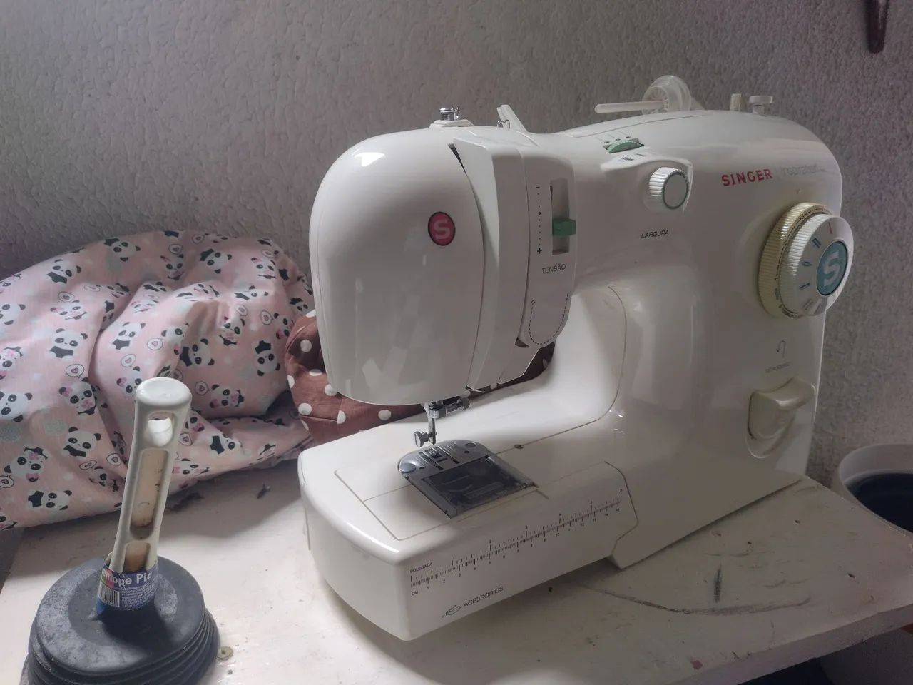 Máquina de costura singer
