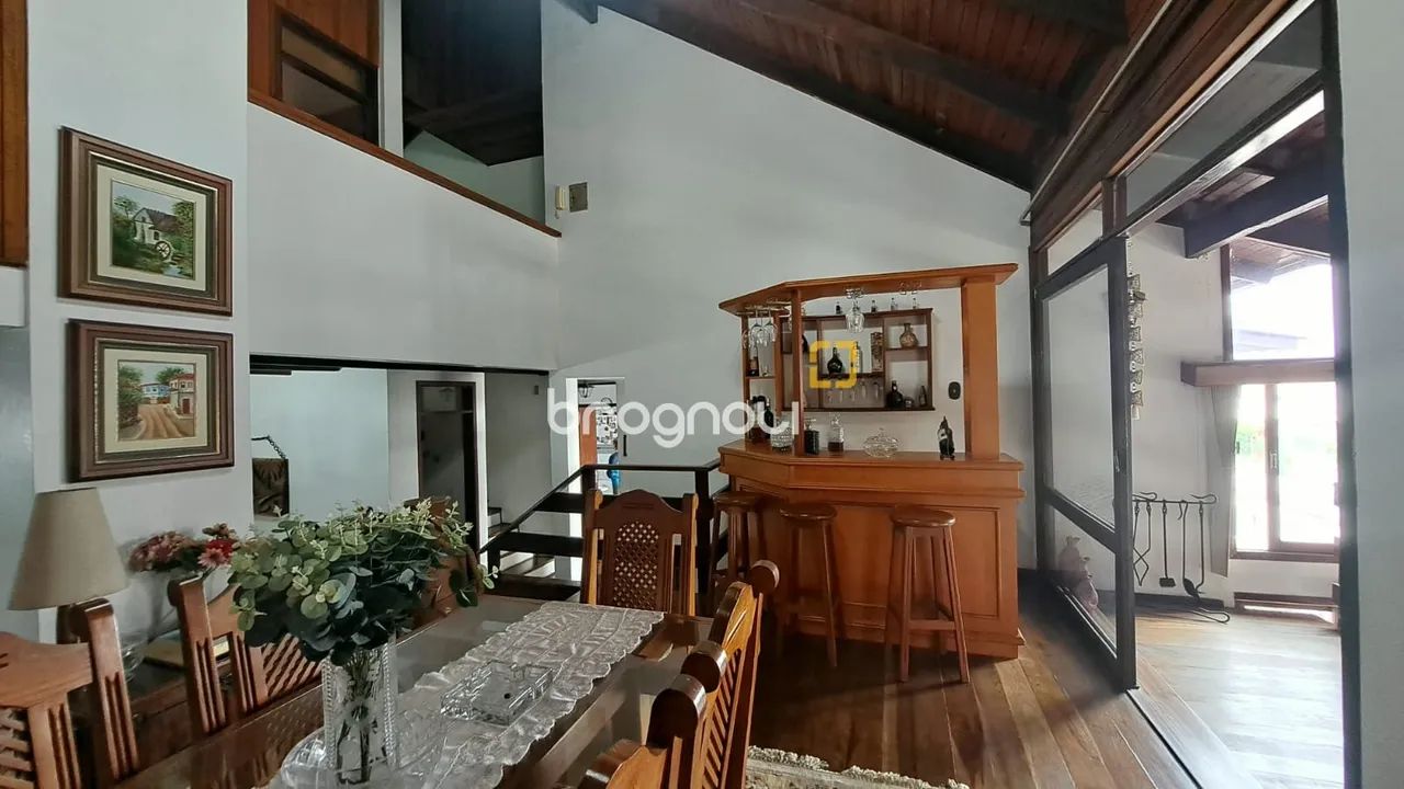 Casa com 4 quartos sendo 2 suítes mais dependência de empregada no Abraão - Foto 4