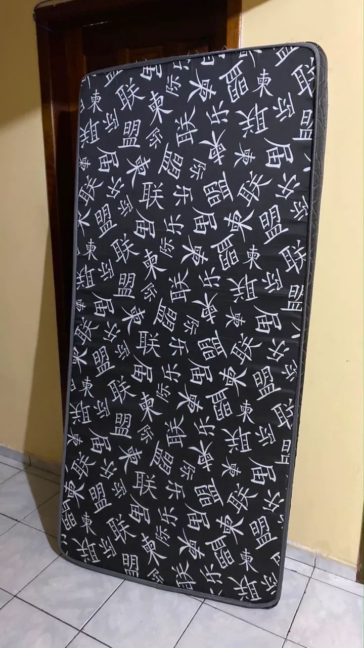 Vendo Cama Box de Solteiro com Base 