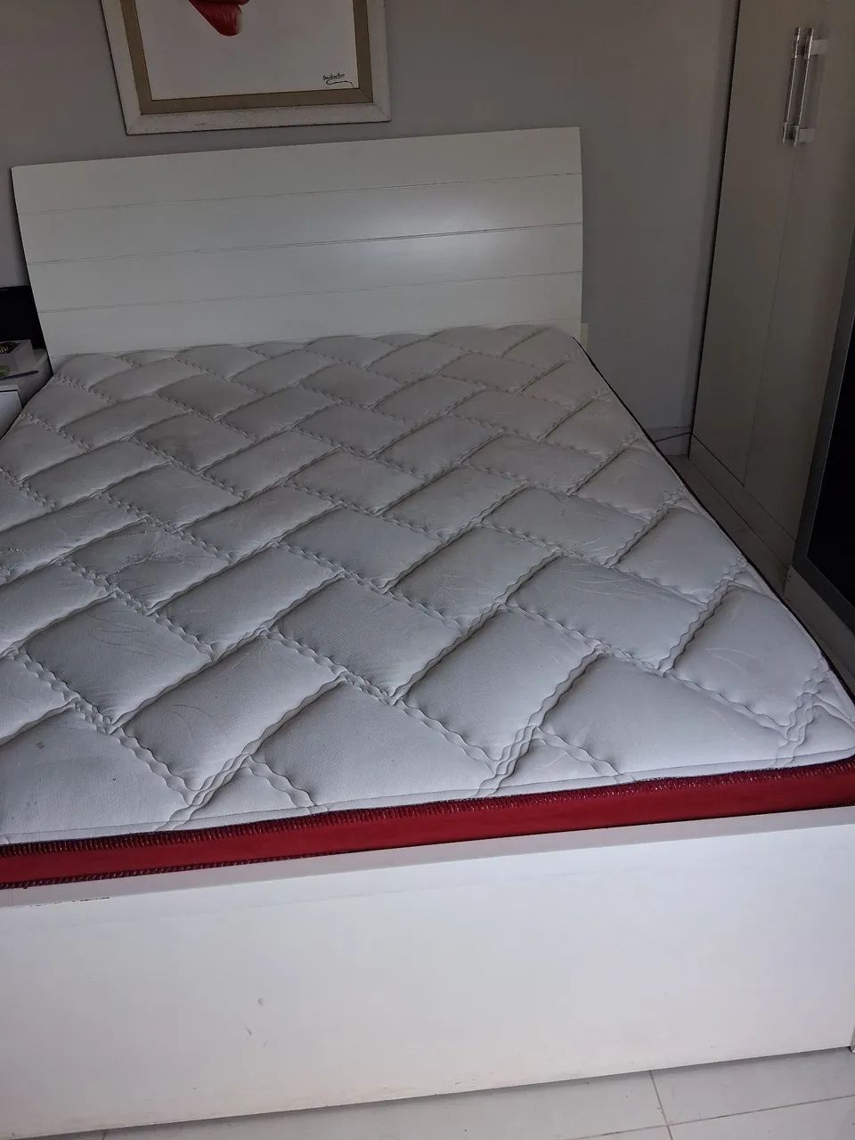CAMA DE MADEIRA COM COLCHÃO - QUEEN - Foto 2