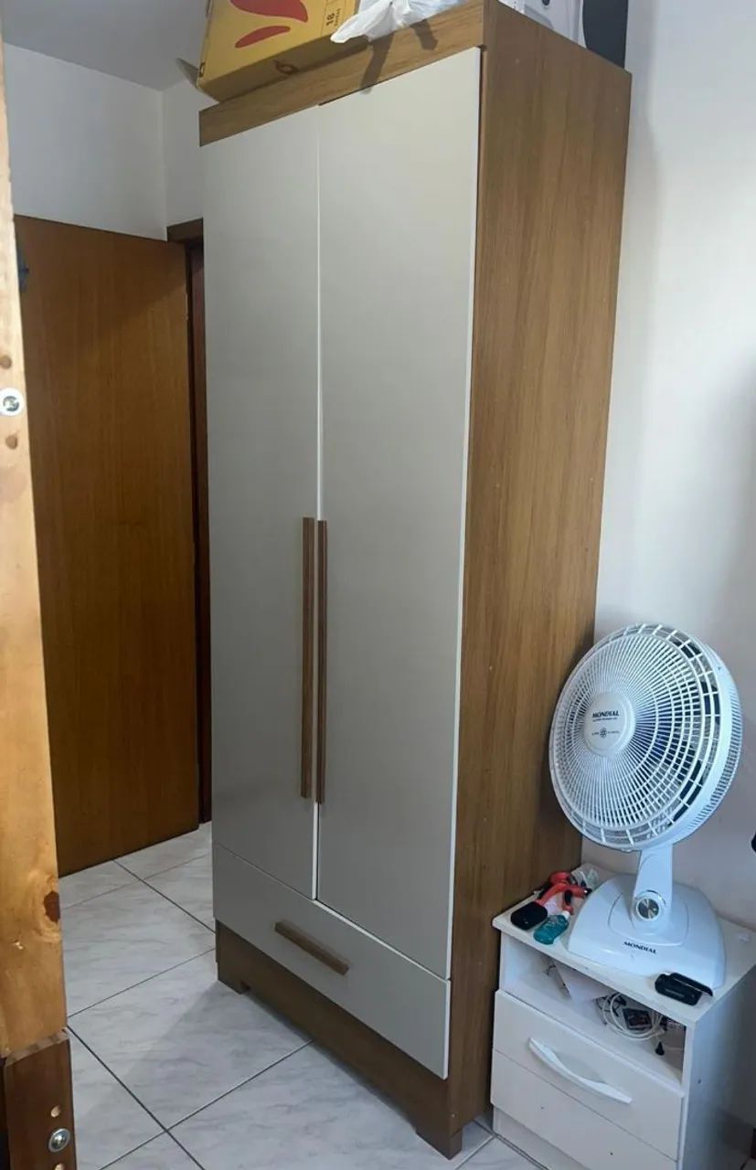 Guarda roupa solteiro 