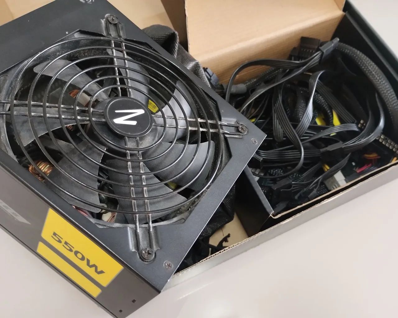 Fonte OCZ 550W modular 80+ Bronze - Foto 2