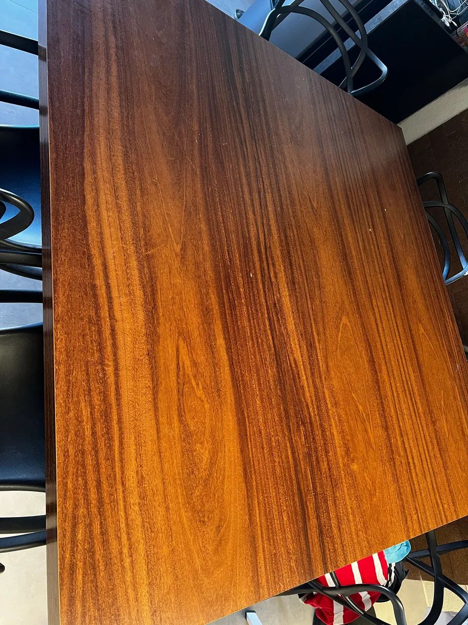 Mesa de madeira com pés metálicos  - Foto 2