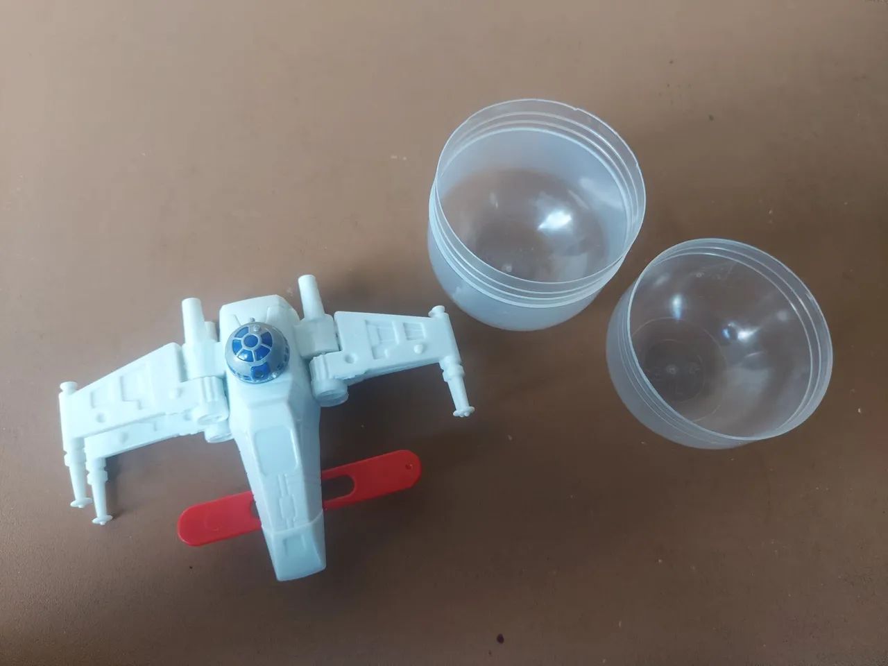 Miniatura X-Wing Star Wars - Coleção Kinder Ovo Maxi - Foto 3