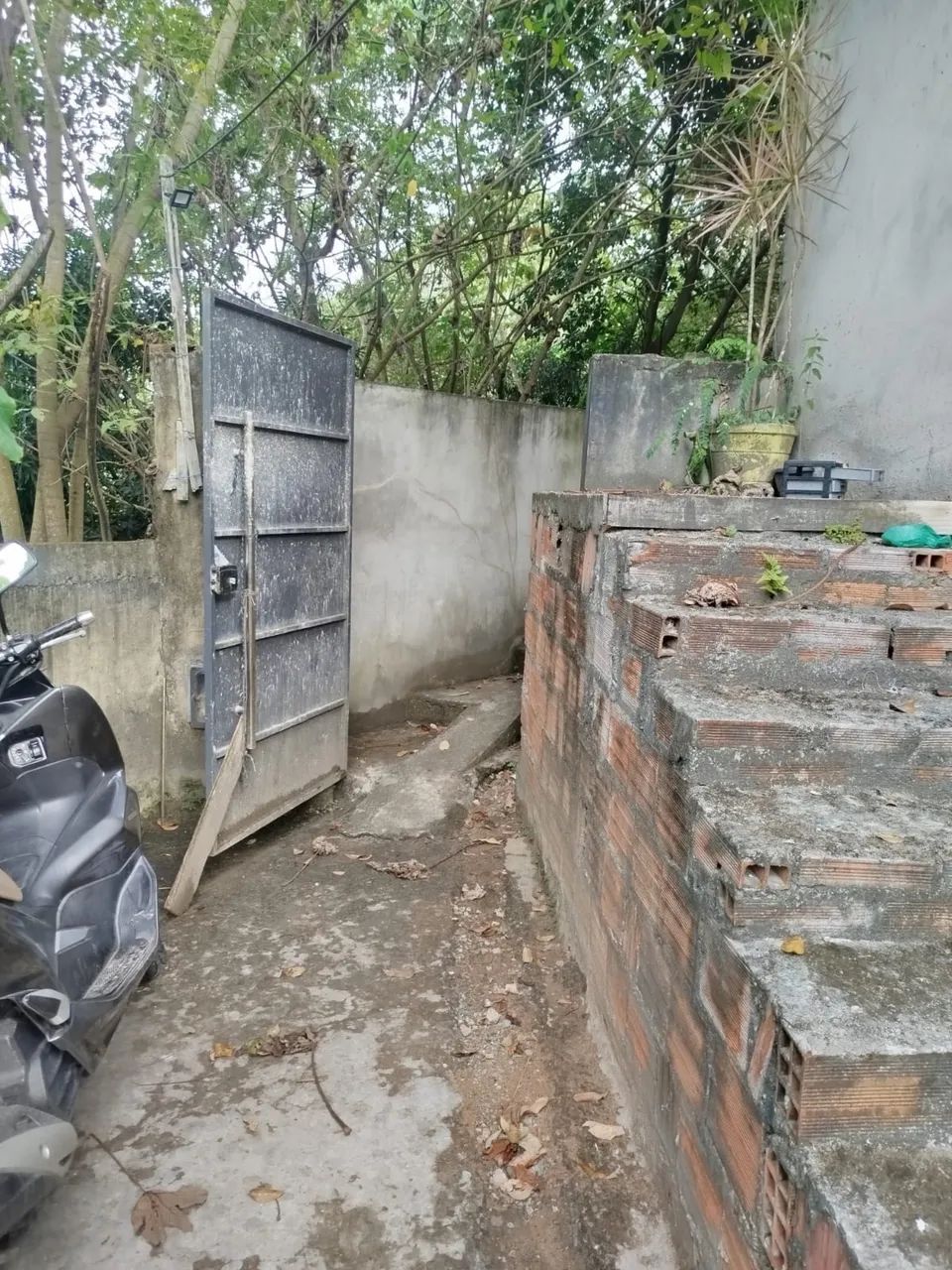 Vende se casa com 2/4 com suíte e banheiro social - Foto 4
