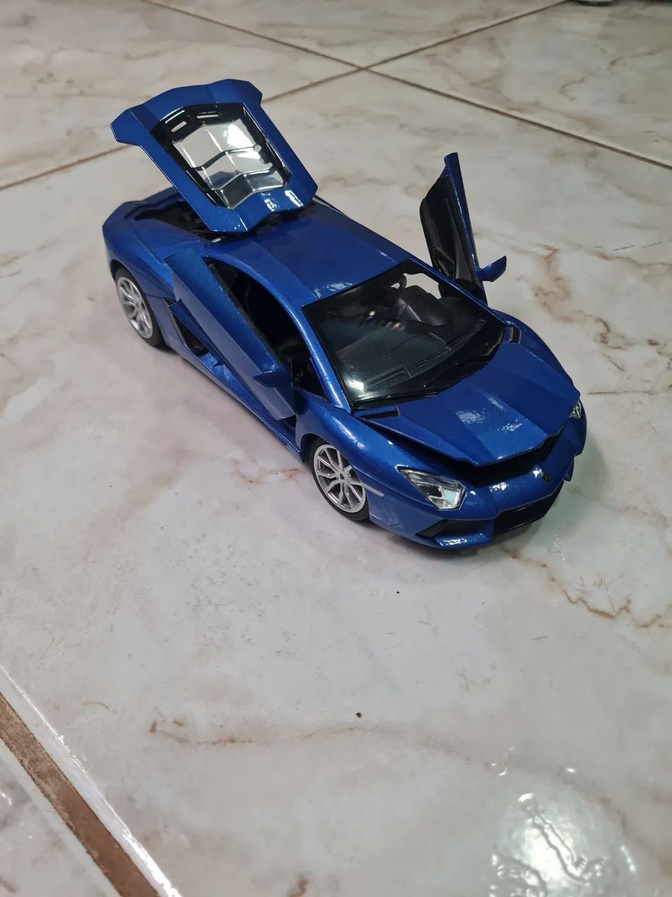 Miniatura Lamborghini Aventador - 1/24 - Foto 4