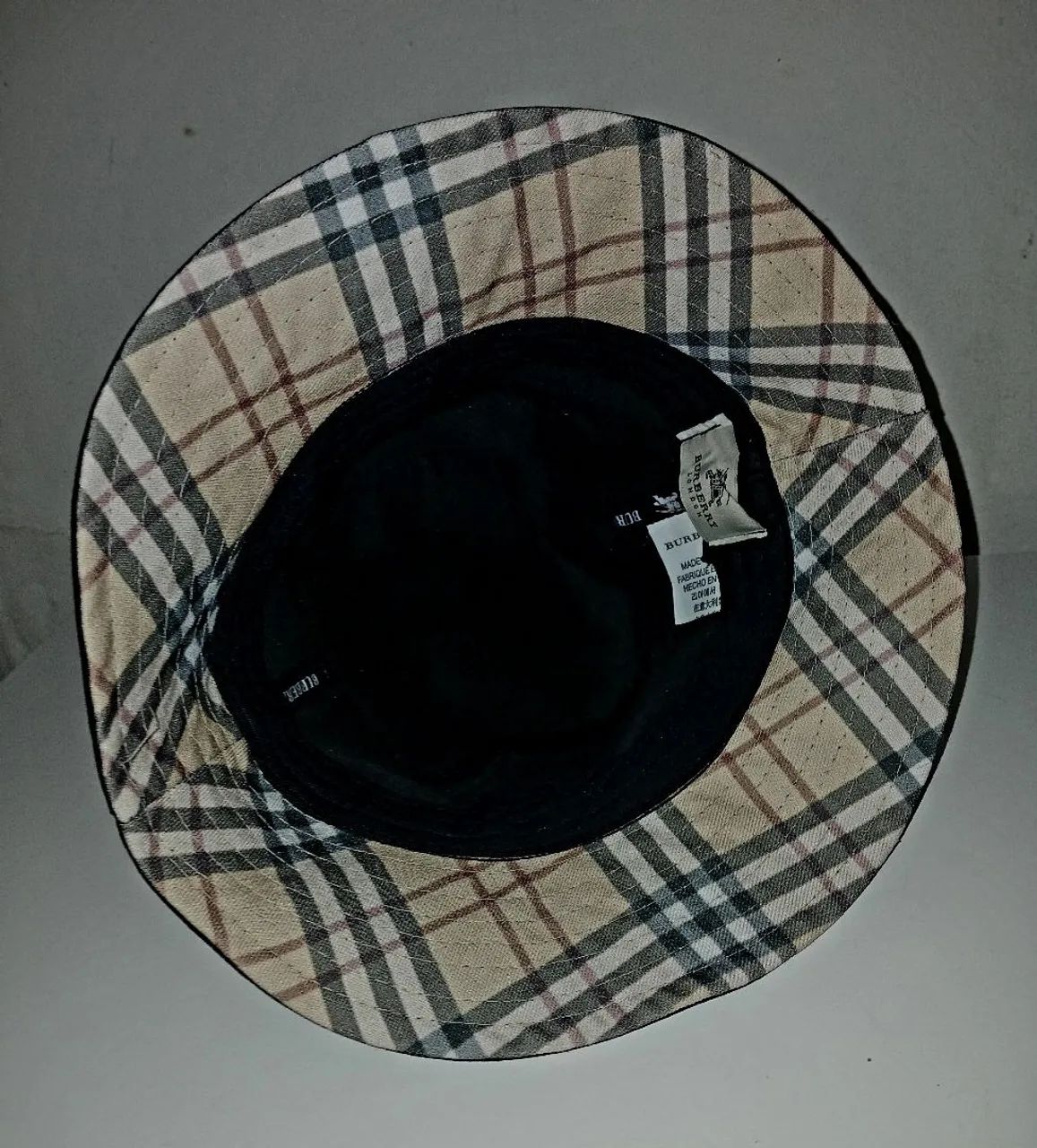 Bucket Hat Burberry Original - Foto 2