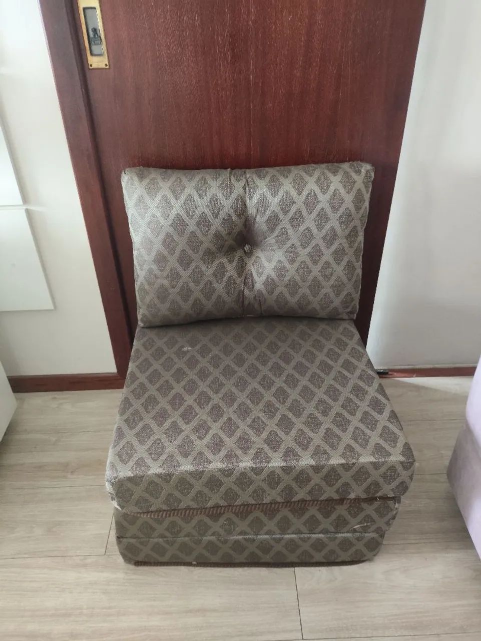 Poltrona cama de solteiro dobrável 