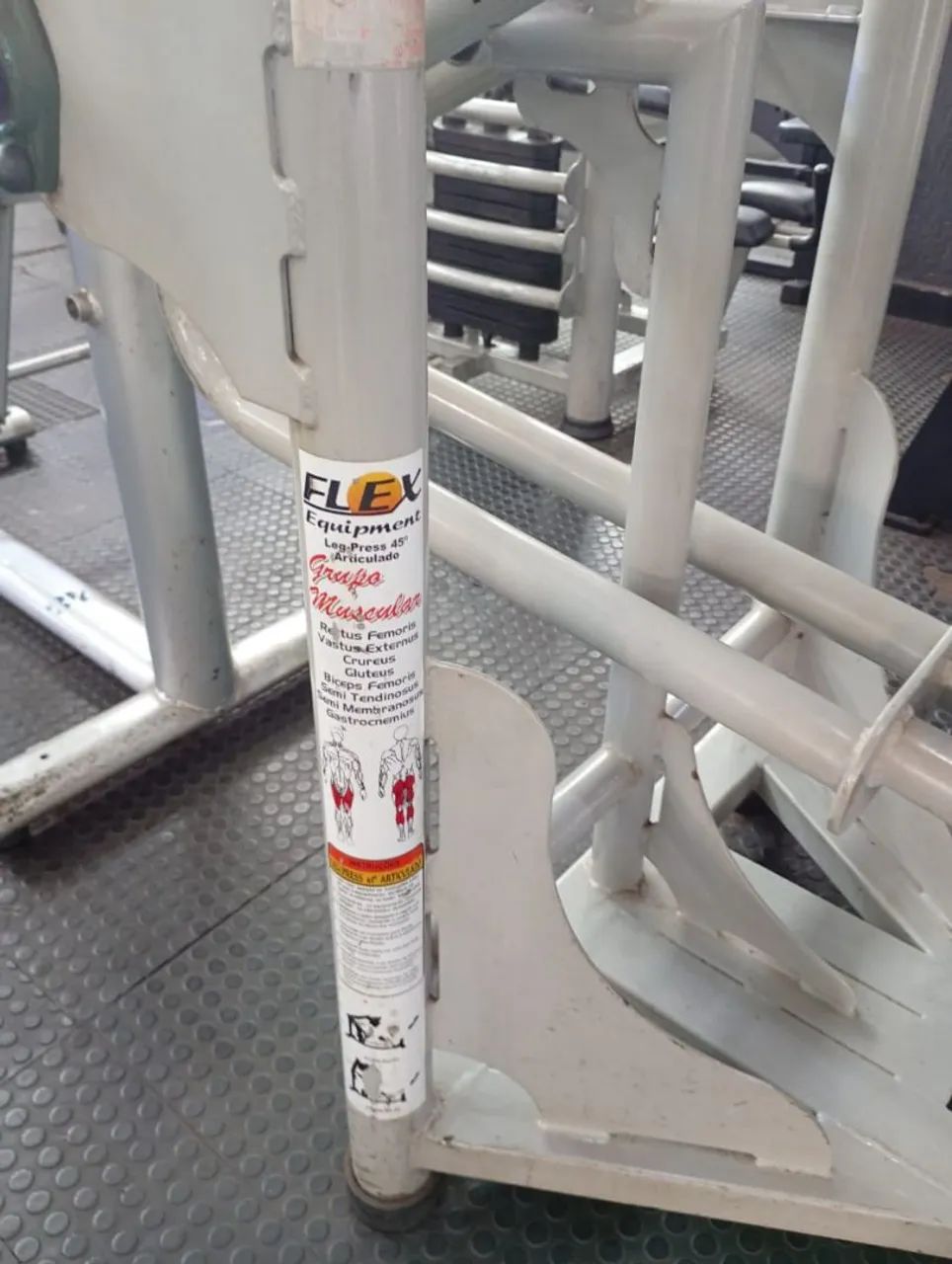 Vendo Leg Press 45 Articulado Usado - Foto 2