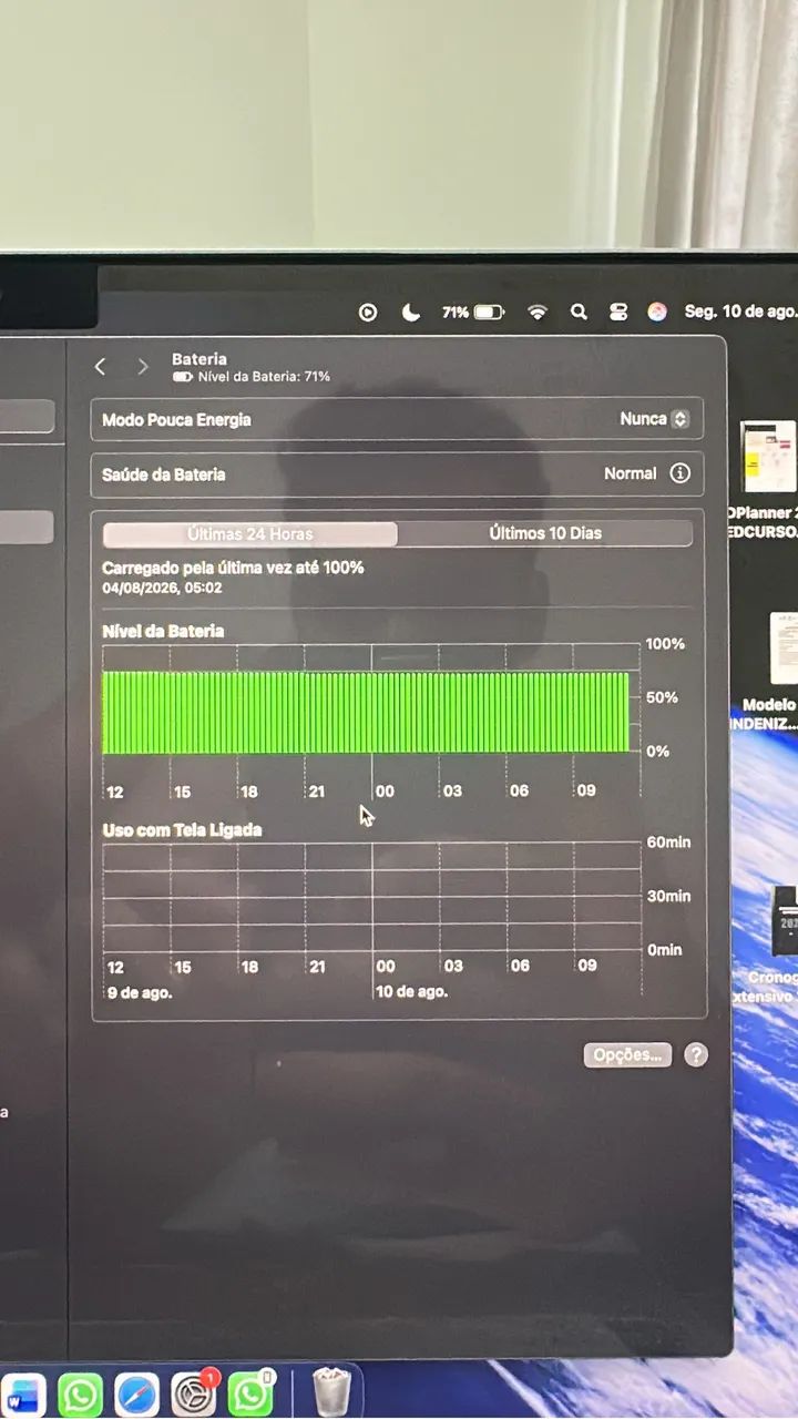 MacBook M4 