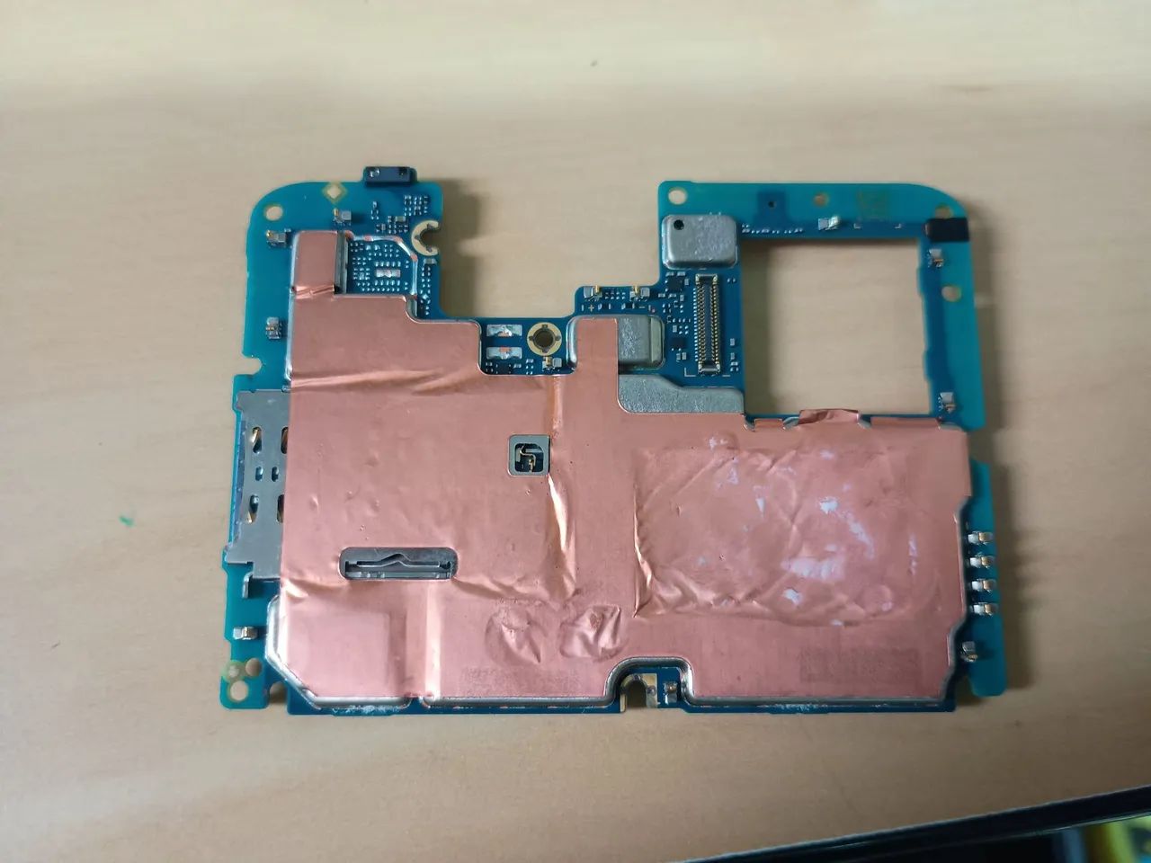 Placa Moto G84 com defeito