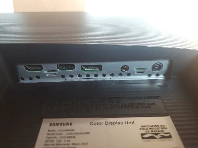 Monitor Samsung UJ59 32 4K UHD Excelente Estado  - Foto 4