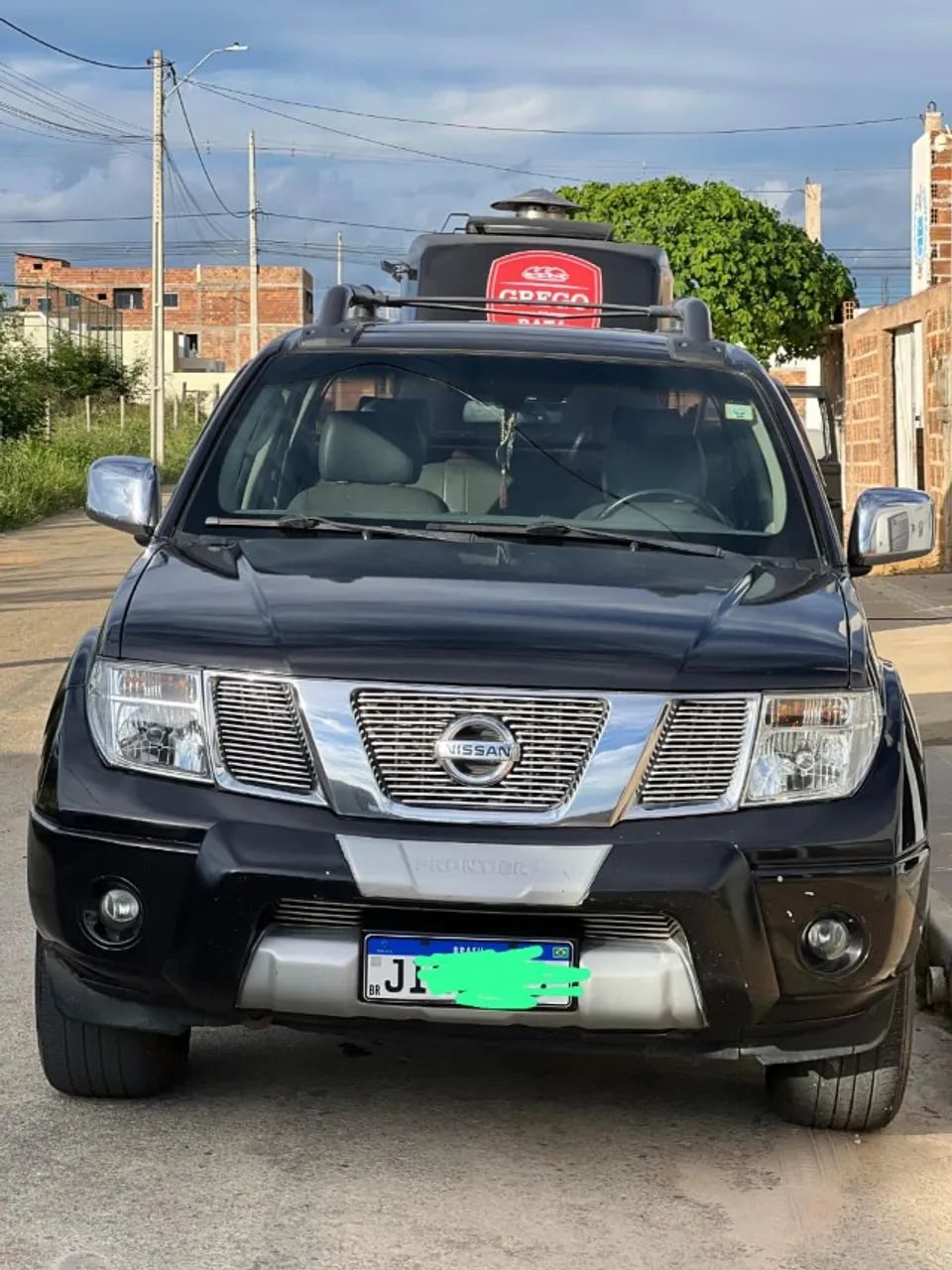 Nissan Frontier Frontier LE CD 4x4 2.5 TB Diesel Aut. 2010