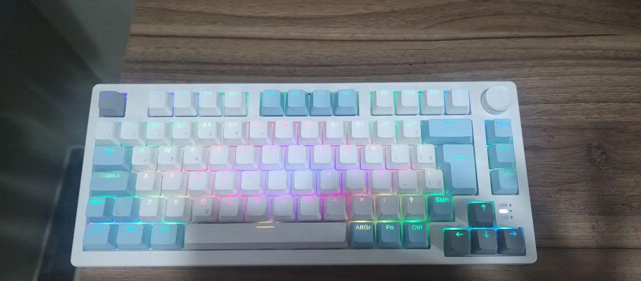 Teclado r75 pro da basike branco com 19 tipos de rgb com caixa 
