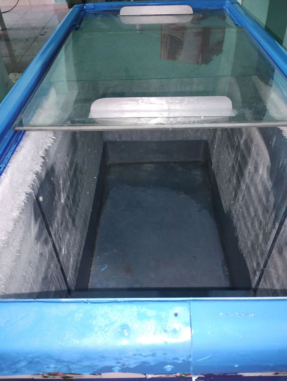 Vendo este freezer de vidro grande  - Foto 3