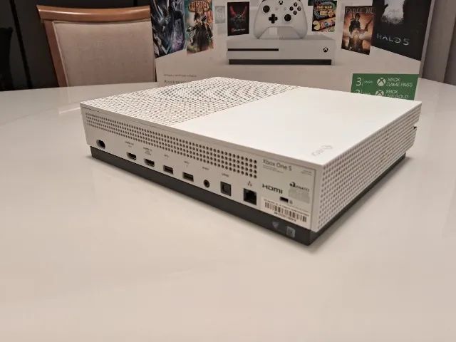 Xbox One S - 1TB - Foto 2