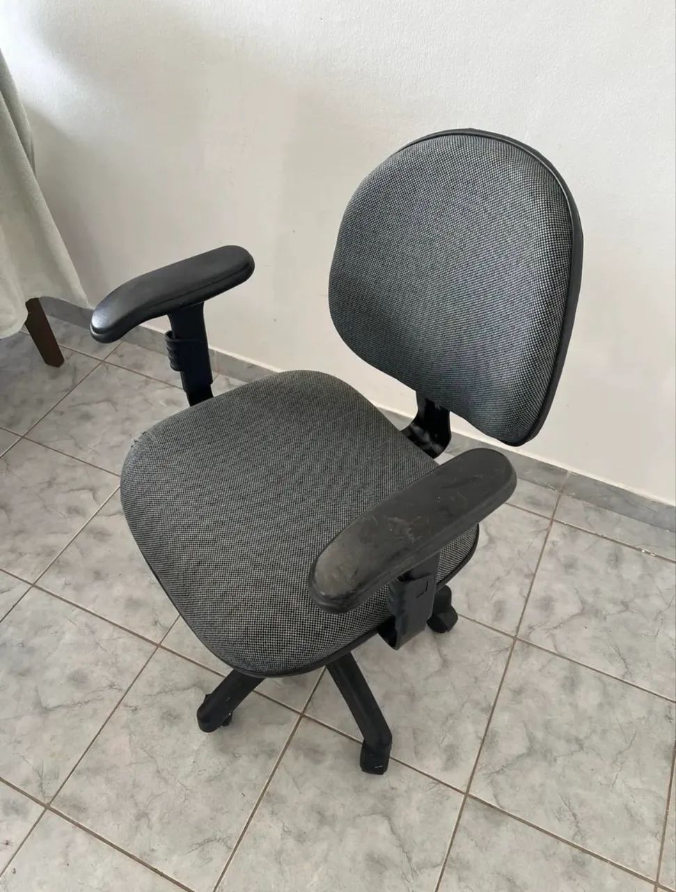 Cadeira giratória  - Foto 3