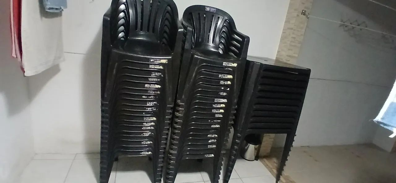 LOCAÇÃO DE MESAS E CADEIRAS  - Foto 3