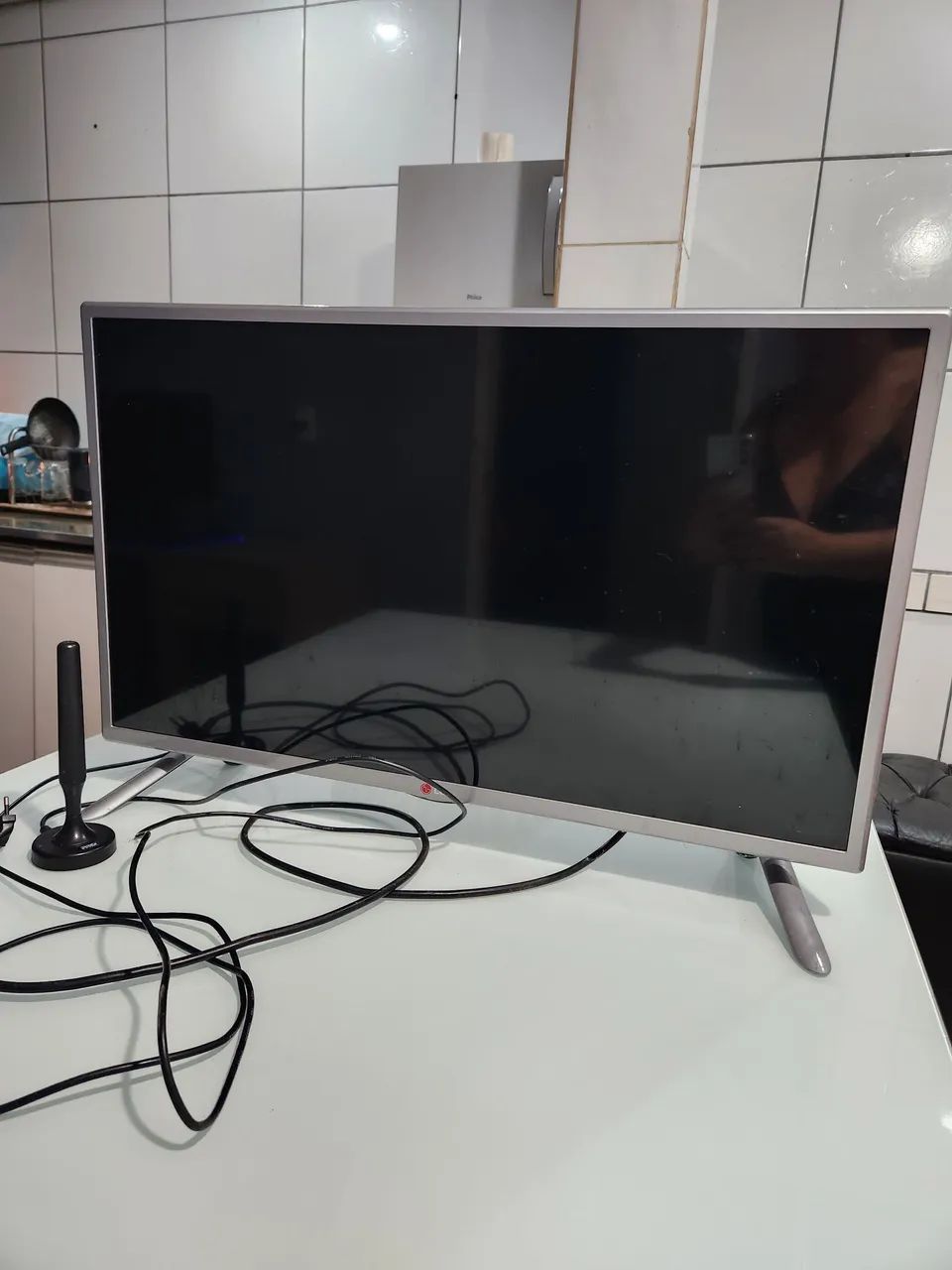 TV LG 32 Led HD Modelo 33LY340C - Foto 2
