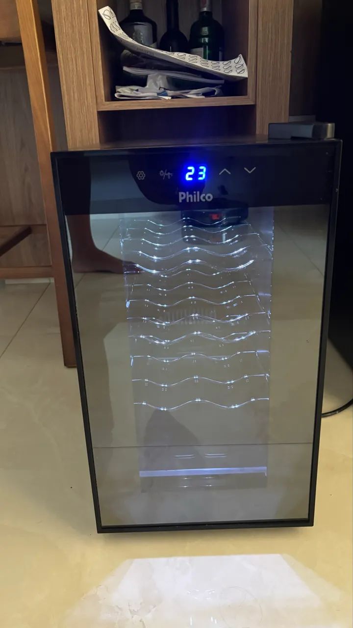 Adega Pad8 Display Eletrônico 8 Garrafas Philco - Foto 4
