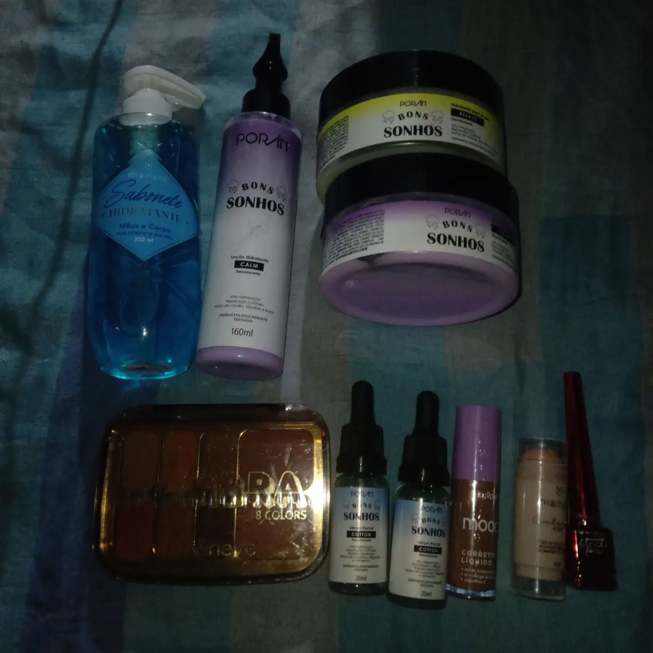 Cosméticos variados 