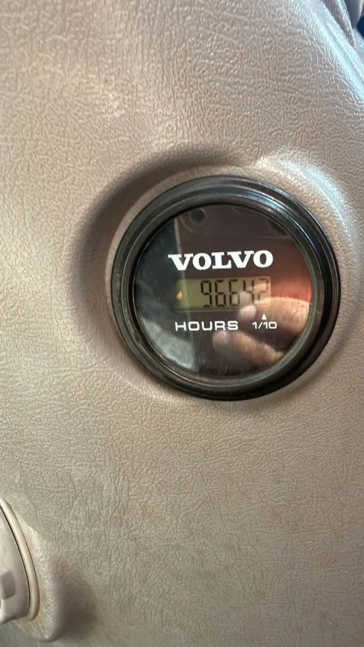 ESCAVADEIRA VOLVO EC480 - Foto 3