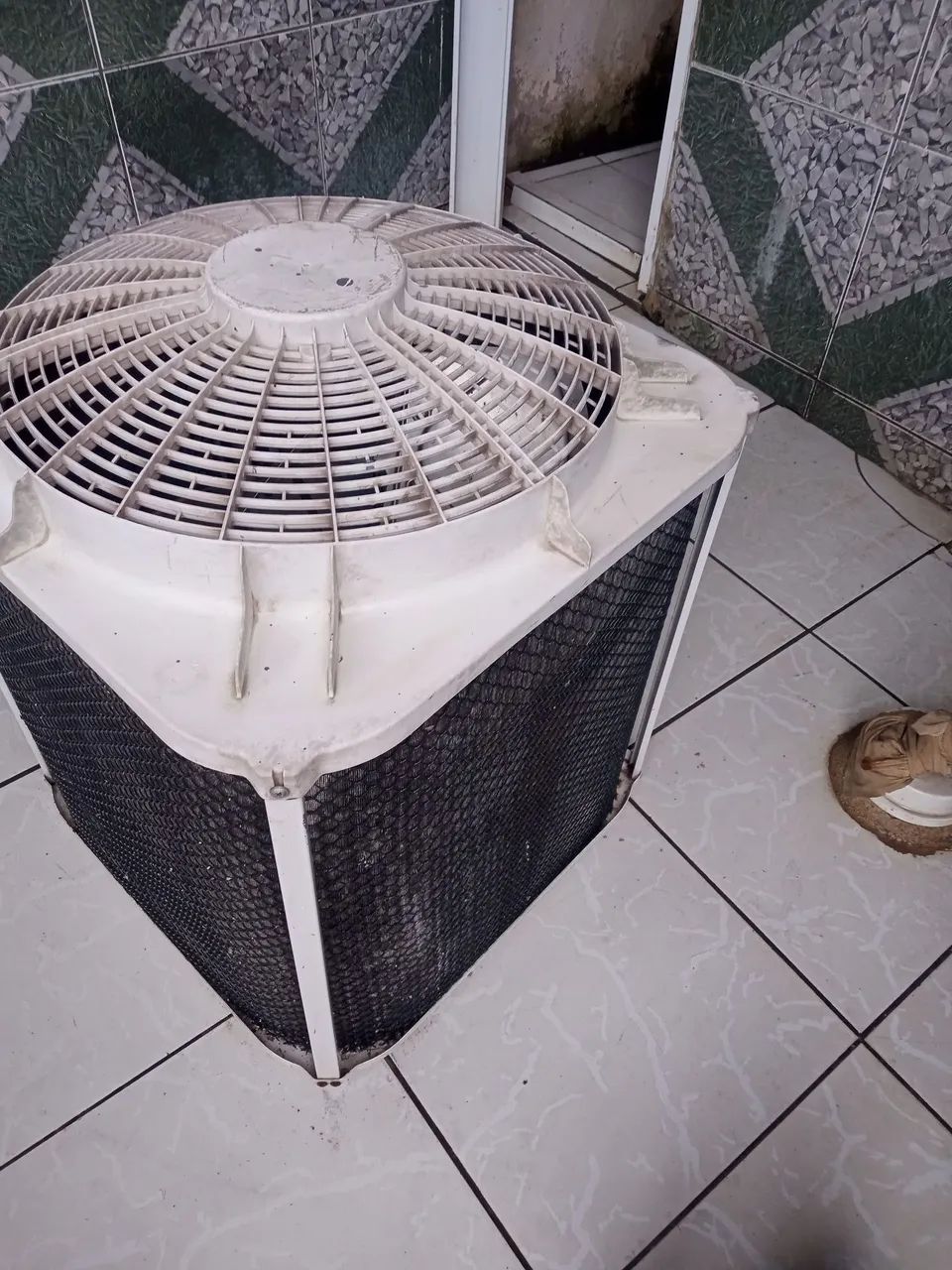 Ar condicionado 36 mil BTUs SO A CONDENSADORA  - Foto 2