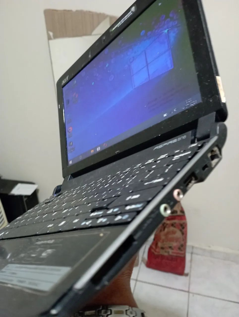 Netbook compacto bateria segurando windows 10 só pega e usar leia abaixo não troco - Foto 2