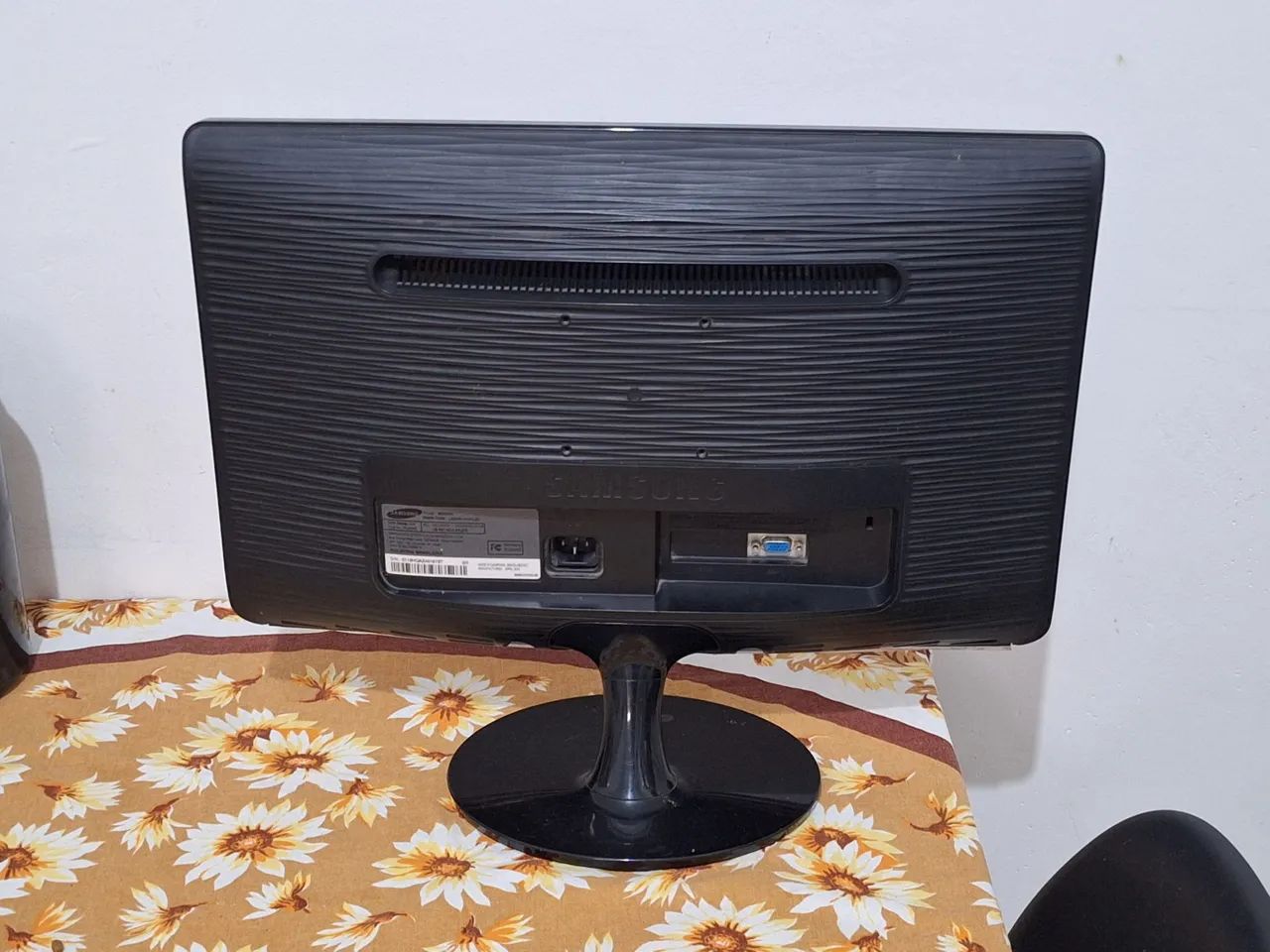 Monitor Samsung HD B2030N Usado - Foto 3