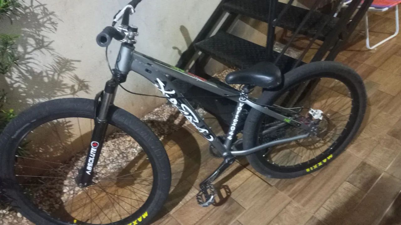 Bicicleta de grau nero5 troco por iPhone 14 ou15 - Foto 3