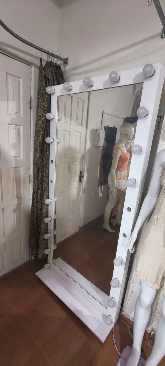 Manequins e móveis para loja - Foto 2