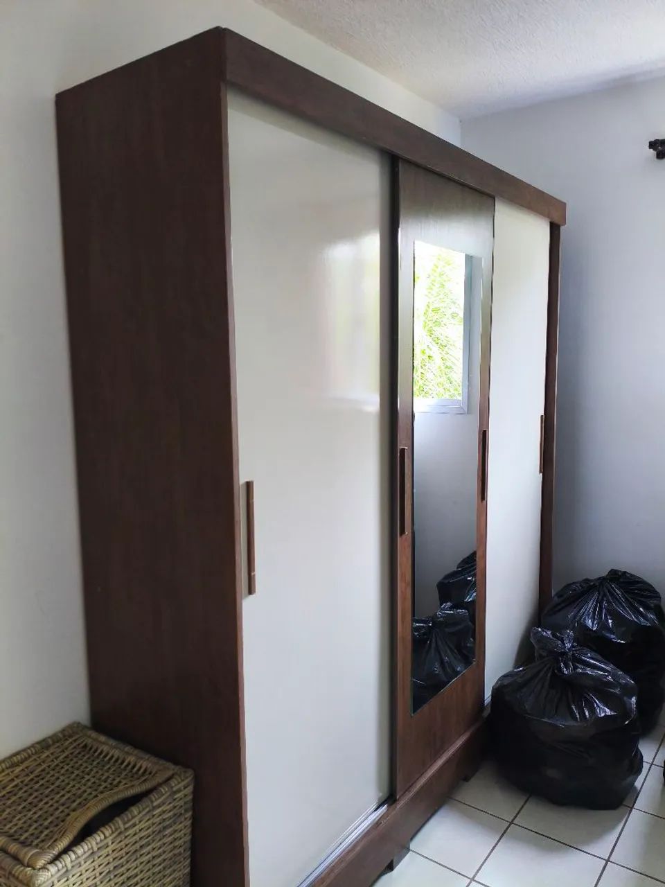 Guarda roupa 3 portas