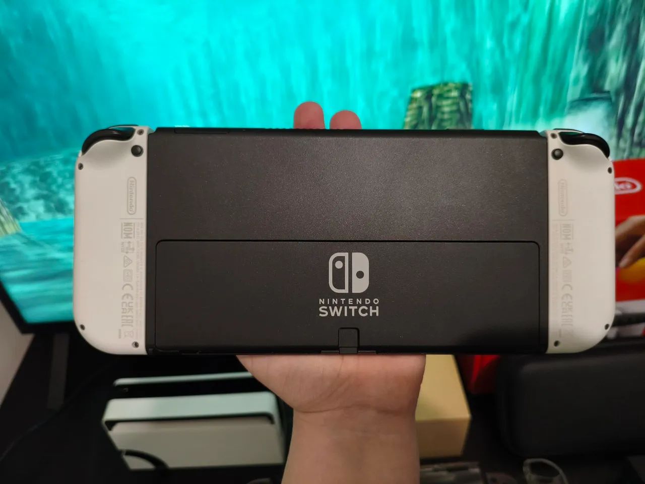 Nintendo Switch OLED Desbloqueado 64GB + MicroSD 256GB - Foto 4
