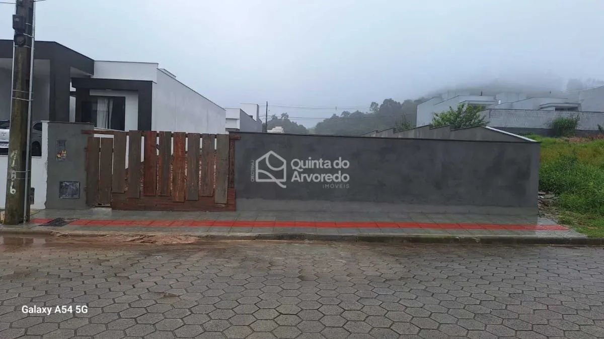 Terreno em Areias de baixo