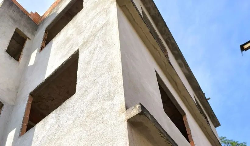 DOIS PRÉDIOS