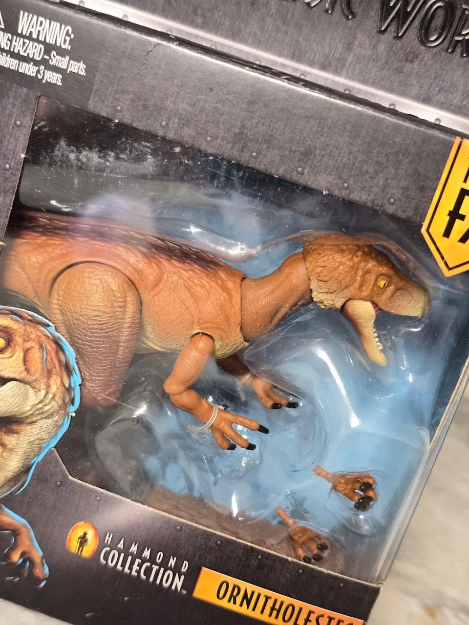 Jurassic world ORNITHOLESTES Hammond collection lacrado - Foto 3