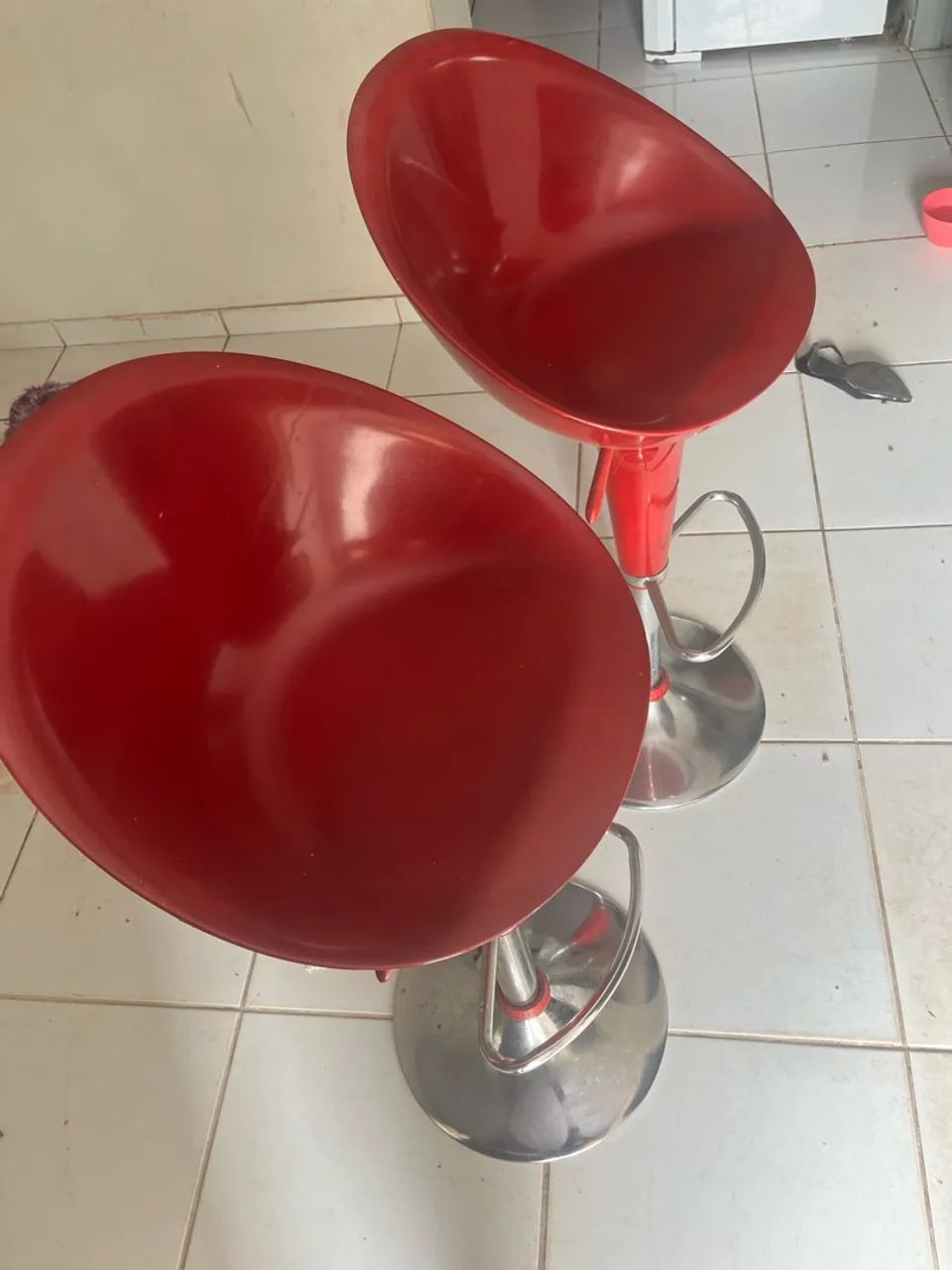 Kit 2 Banquetas alta giratoria vermelha - Foto 3