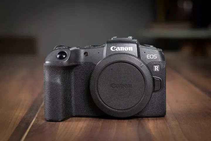 Camera Canon EOS RP