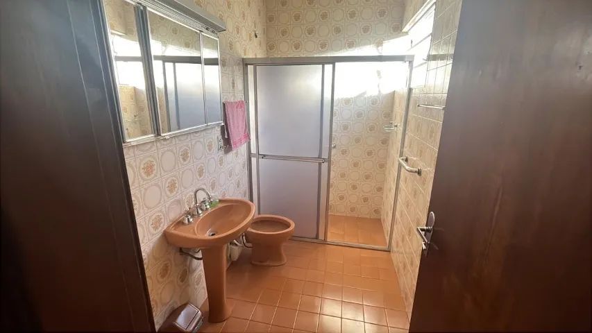 Casa no Centro de Botucatu/SP - 3 quartos, 2 banheiros - Foto 4