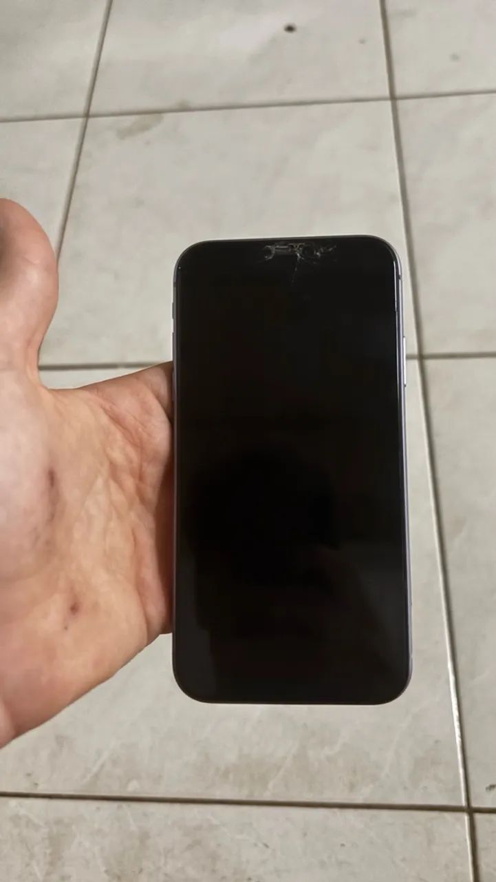 iPhone 11 (com tela quebrada, aceito ofertas  - Foto 3