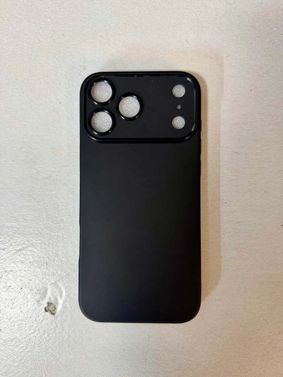 capa/case preta básica minimalista 17 pro max 