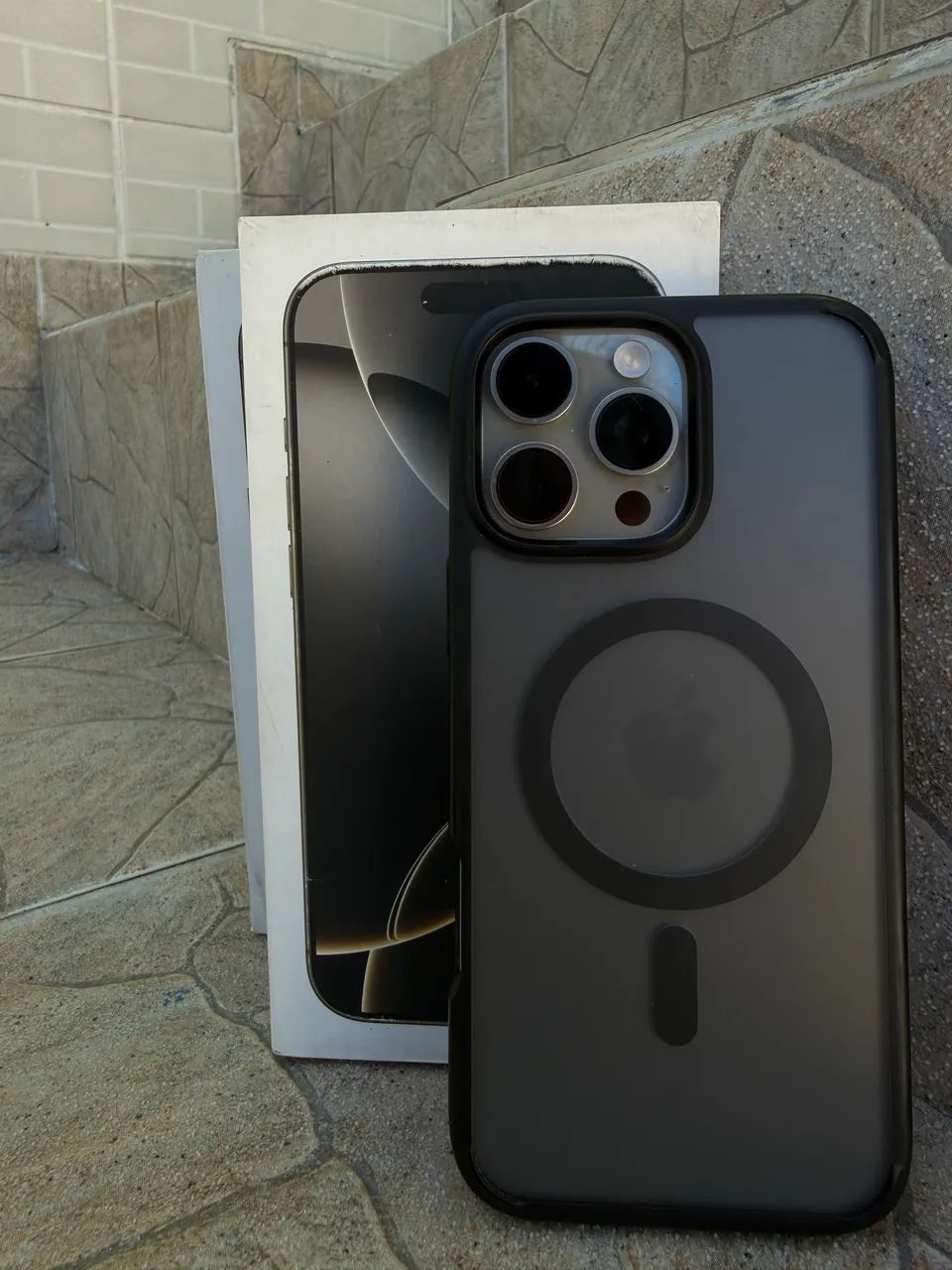 iPhone 16 Pro Max prata 256gb usado em perfeito estado  - Foto 2