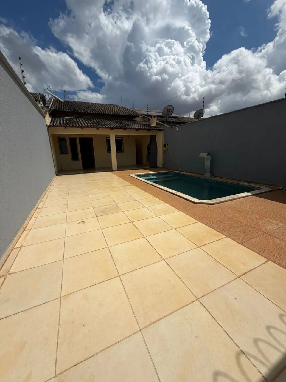 Casa com piscina bairro paraíso  - Foto 3