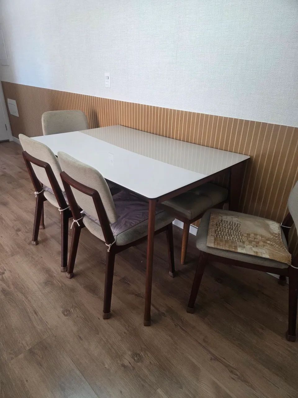 MESA DE JANTAR COM 4 CADEIRAS - Foto 3