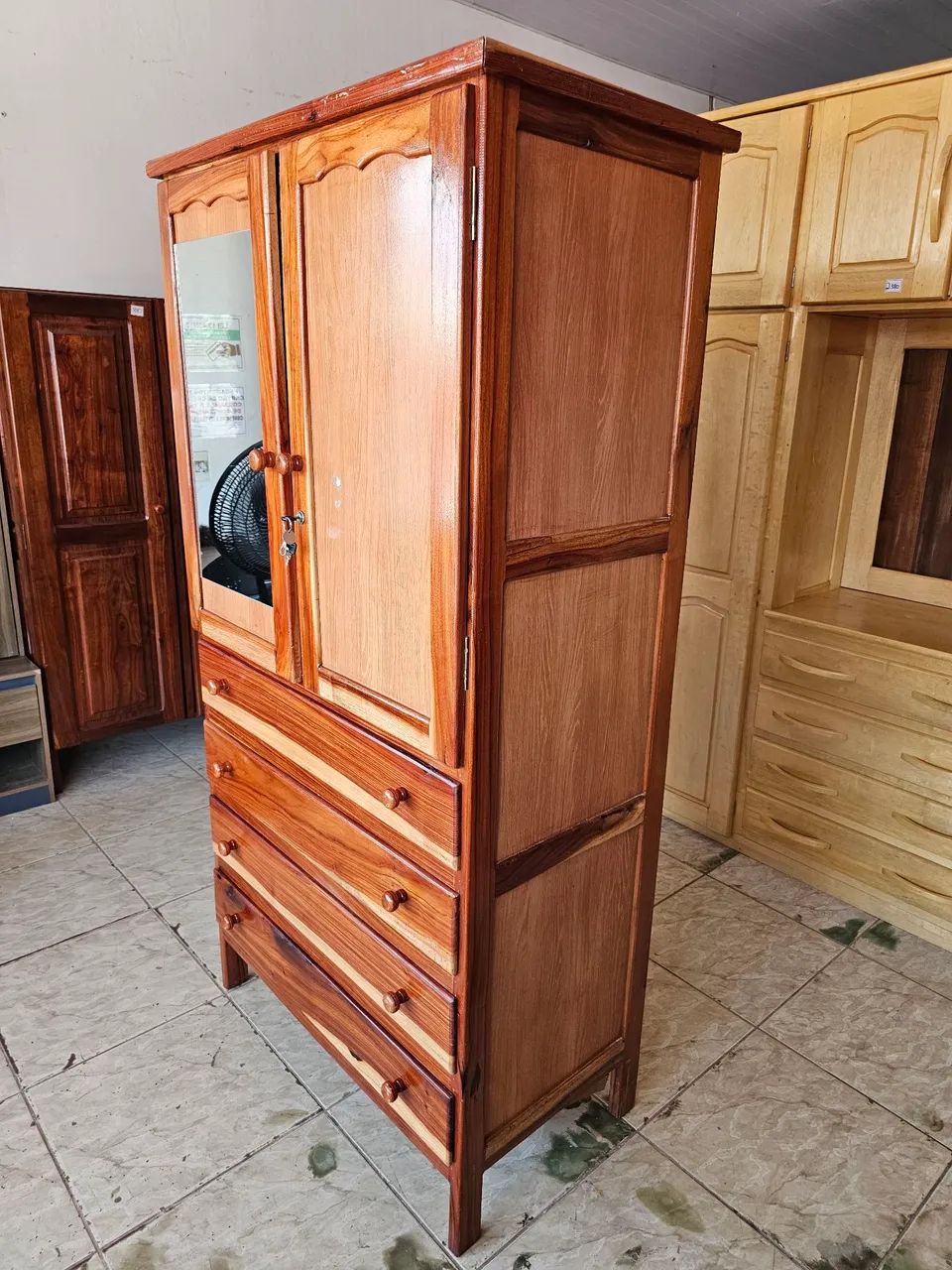 Guarda roupa conservado de macacauba  - Foto 4